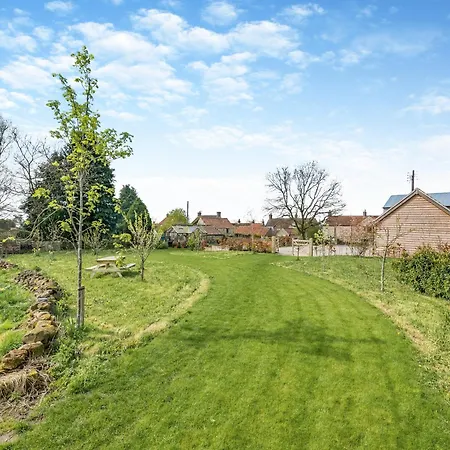 Bracken At Holly House - Uk44469 *