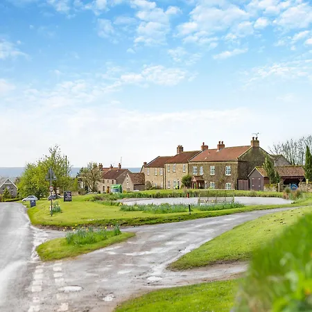 Bracken At Holly House - Uk44469 Newton-on-Rawcliffe